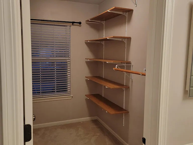 Master Bedroom - Walk in Closet