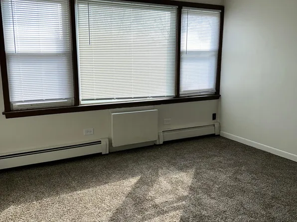 14019 S School St APT 1C, Riverdale, IL 60827
