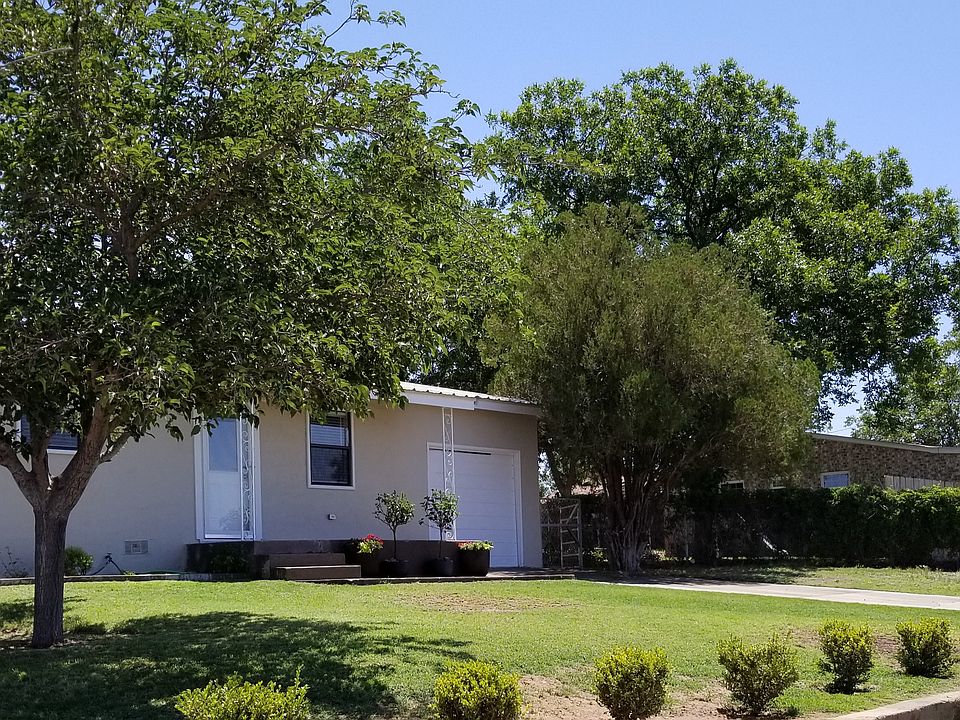 Country Home outside city limits