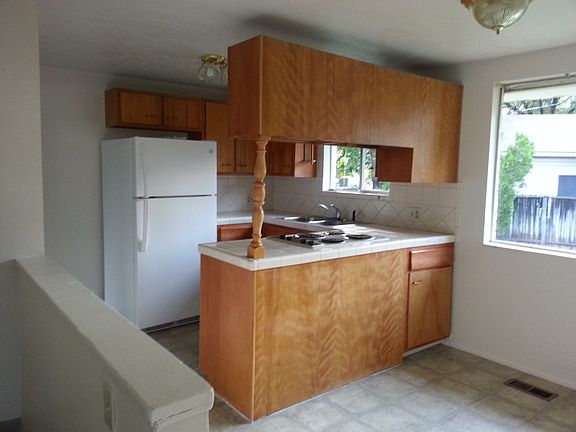4th image of 1733 E Hillrise Cir