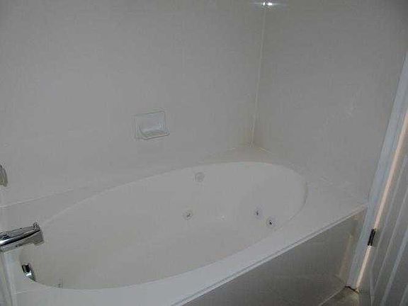 .master tub