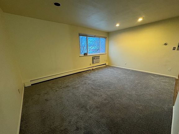 5th image of 3505 W 105th St APT 303