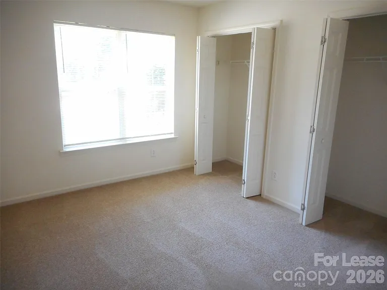 5901 Meadow Hill Dr — Photo 14