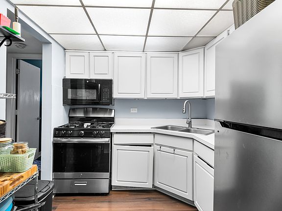 4th image of 14624 Scarborough Ct APT G4