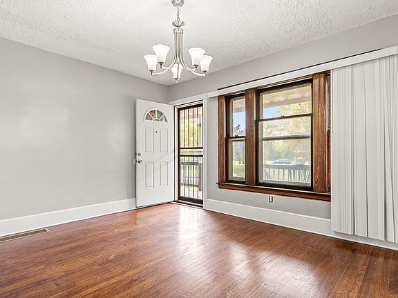 2nd image of 1478 W Grand Blvd