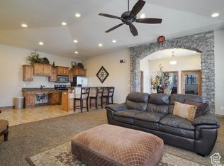 917 S Main St UNIT H, Layton, UT 84041