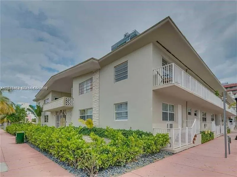 101 Collins Ave #1 — Photo 1