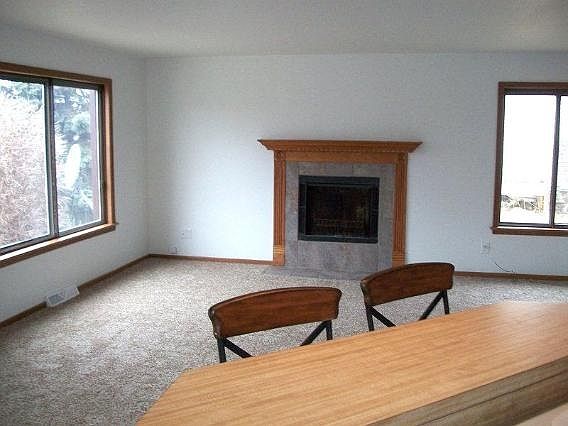3rd image of 650 Westridge Dr