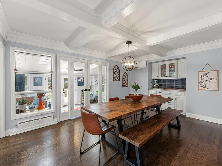 20 W Brown St — Photo 11