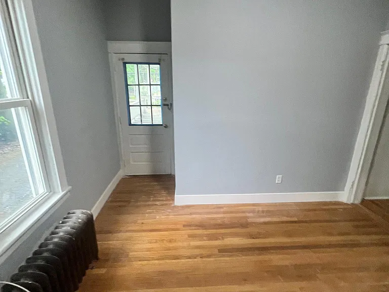 21 S White St #B — Photo 3