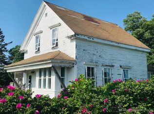 70 Pleasant St, Lubec, ME 04652