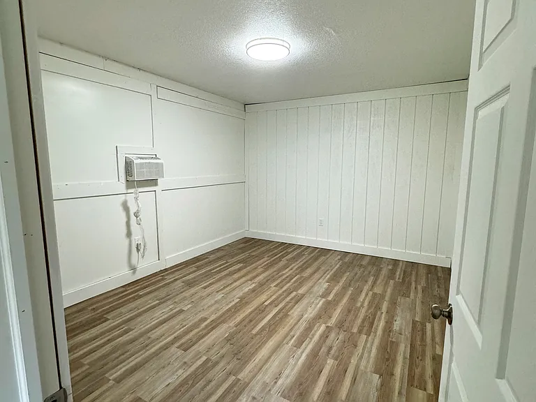 1029 Ulysses Ave SE — Photo 4