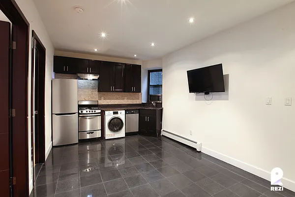 Rented by REZI | media 1