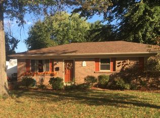 11105 Torrington Rd, Louisville, KY 40272