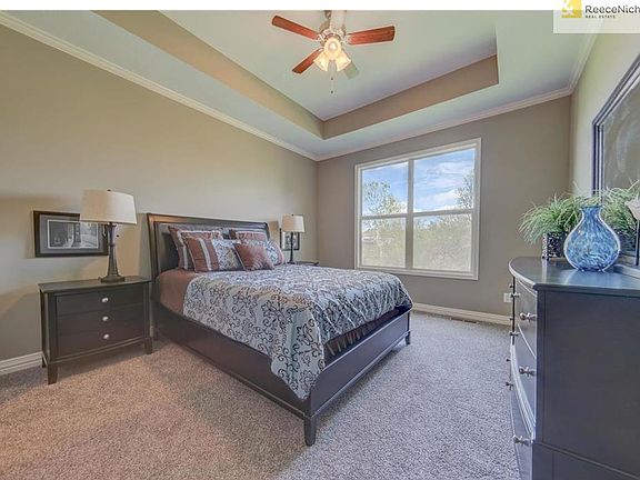 5th image of 101 N Eastglen Dr