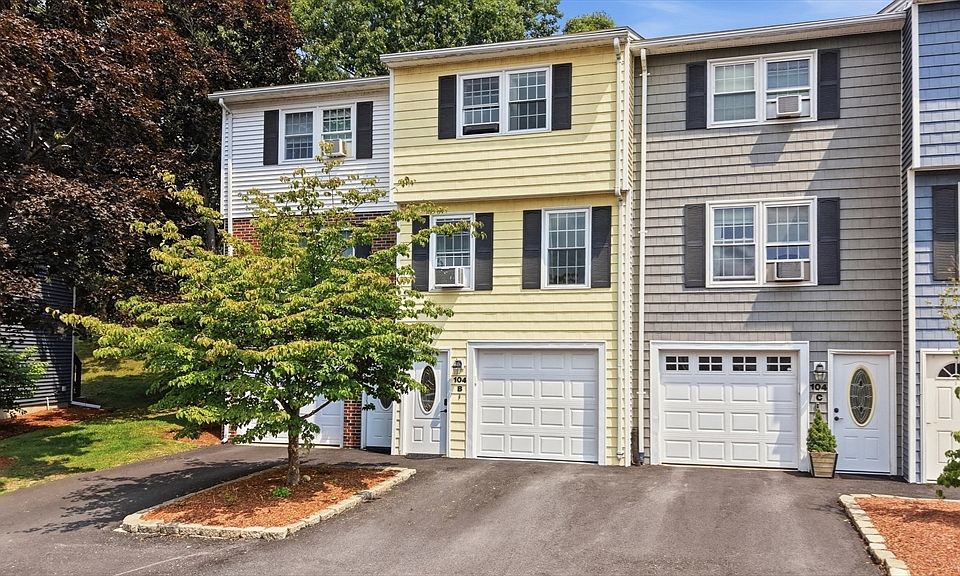 1st image of 104 Roper St #B