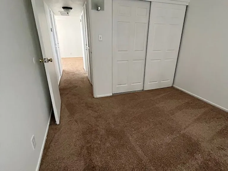 728 Aster Ln — Photo 17