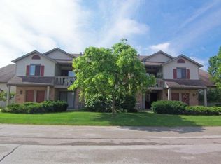 W194S7823 Overlook Bay Rd #H, Muskego, WI 53150