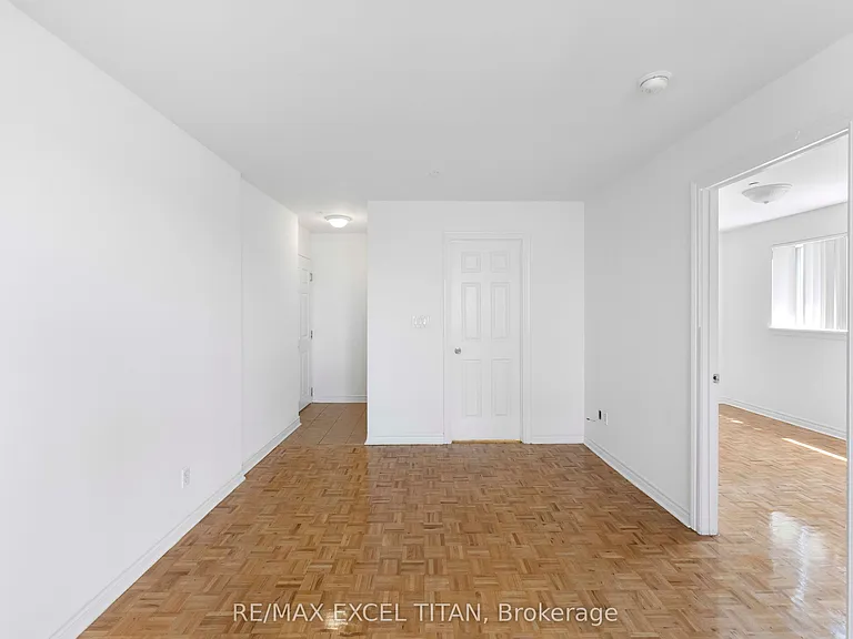 1407 Dupont St #409 — Photo 6