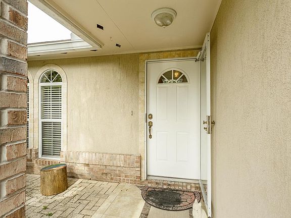 2nd image of 10368 Belmont Stakes Ct