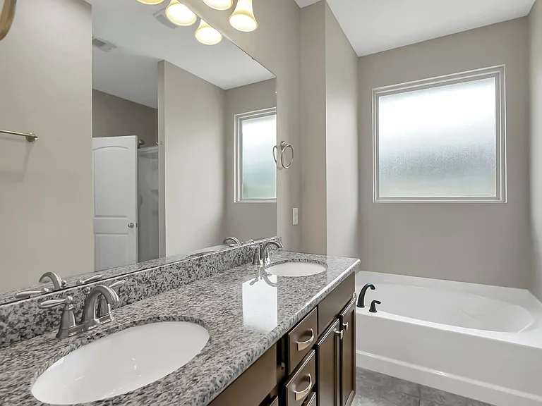 2676 New Haven Blvd — Photo 34