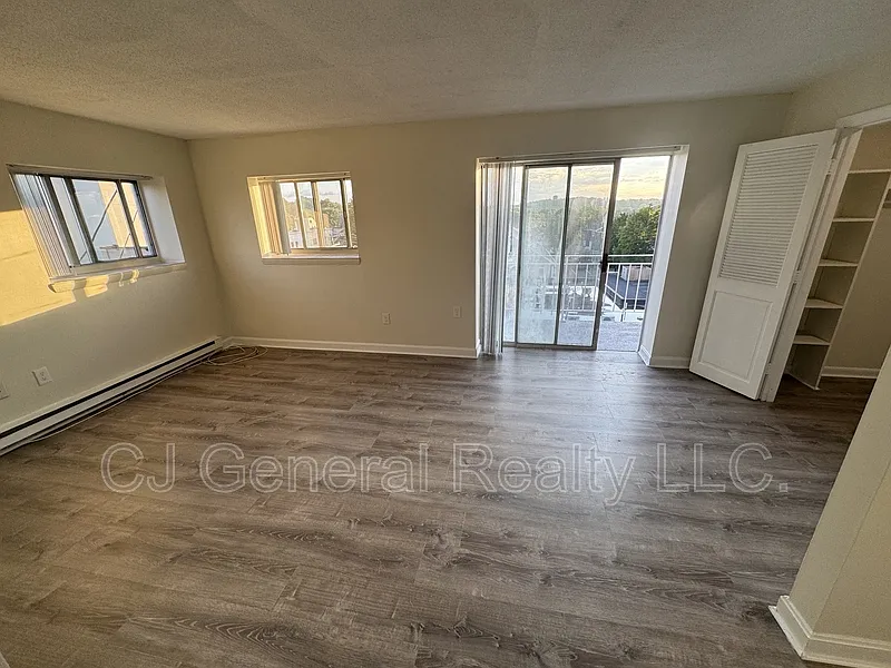 1 bed, 1.0 bath, 750 sqft, $1,975 — Photo 4