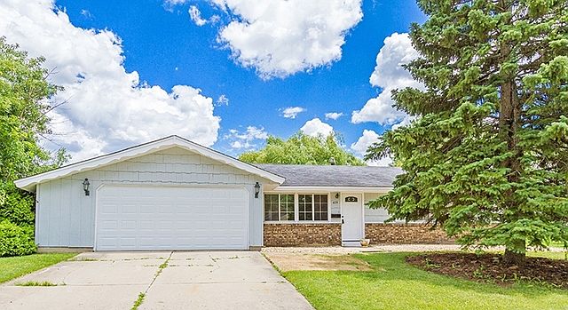 1st image of 625 Cape Ln