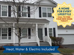 8 Lancaster Ave, New Windsor, NY 12553