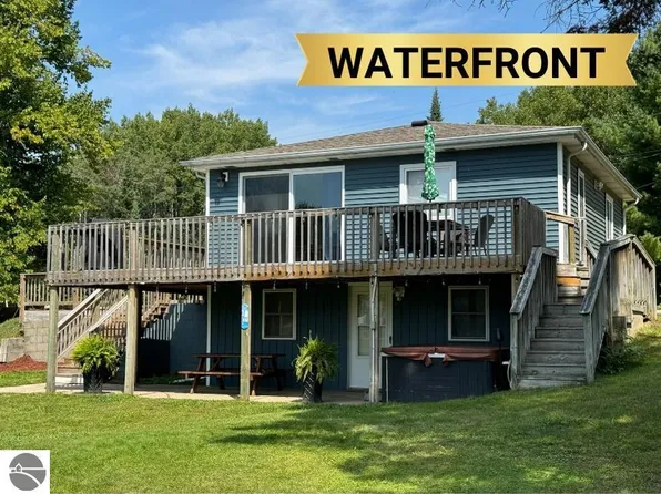 771 N Scott Dr, Farwell, MI 48622