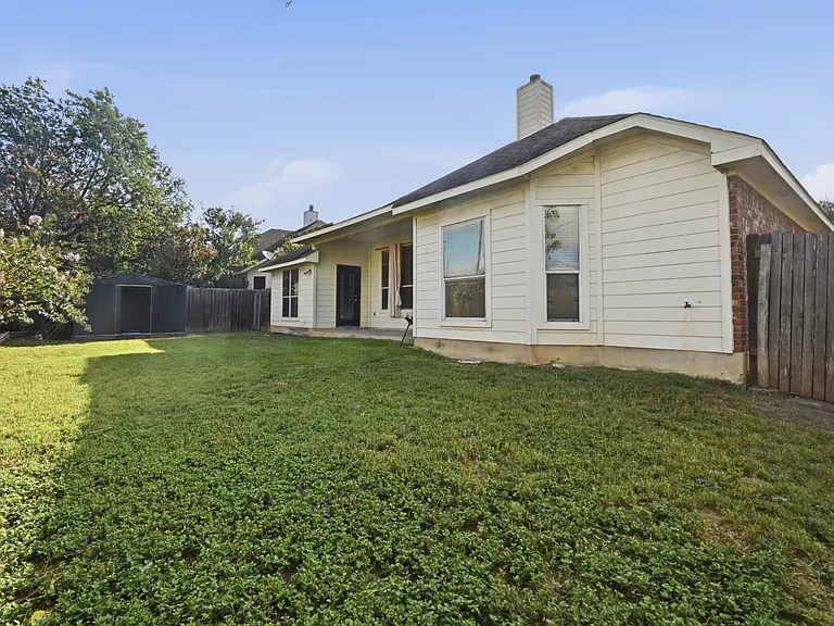 1665 Amberwood Loop — Photo 31
