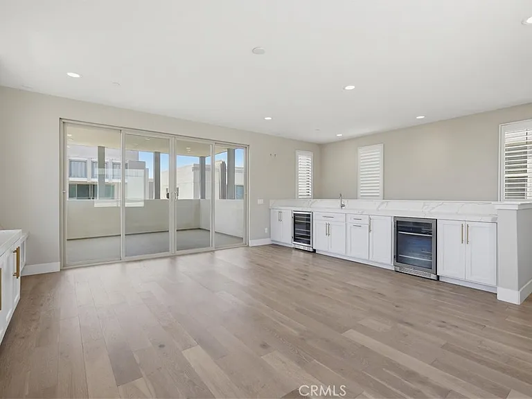 215 Carmine — Photo 28