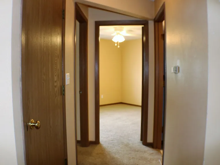 1040 Duchess Dr #7 — Photo 7