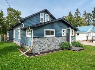 813 E 8th Ave NE, Three Hills, AB T0M 2A0