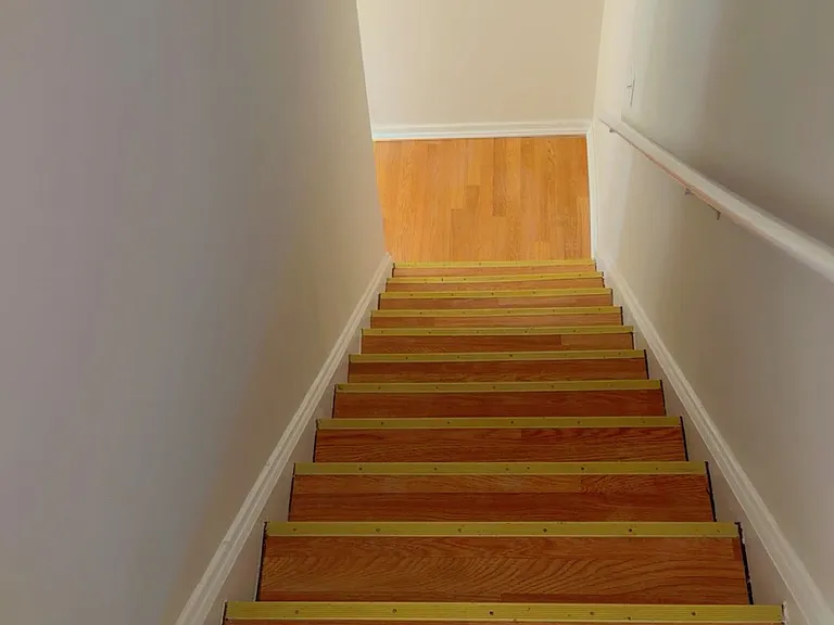 8 Higbie Dr — Photo 5