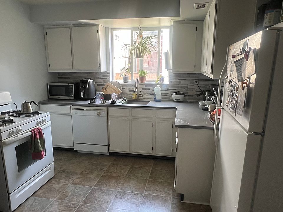 1st image of 4821 Sciota St Floor 2
