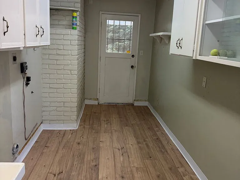 425 Corello St — Photo 10