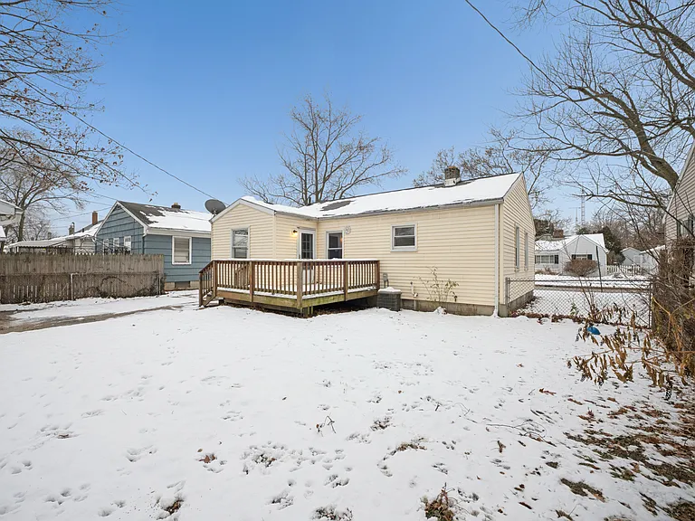 4438 Packard Rd — Photo 34