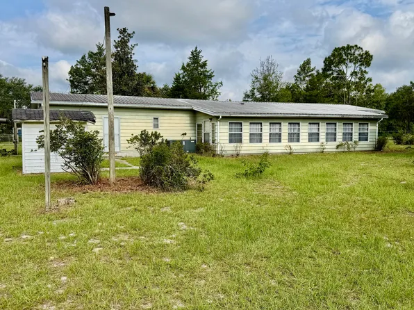 304 DAWN Avenue, Interlachen, FL 32148