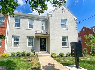 2215 40th St NW #1, Washington, DC 20007