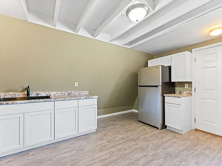 2 bed, 900 sqft, $850 — Photo 4