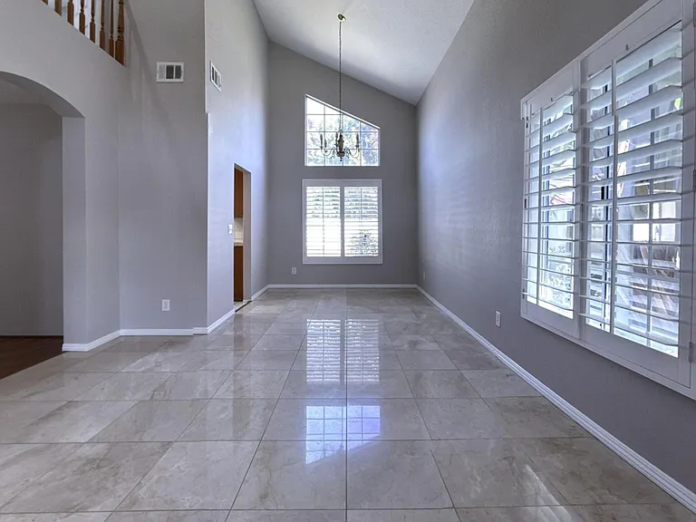 10785 Penara St — Photo 2