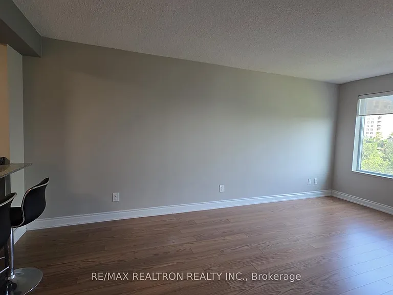 273 S Park Rd #501 — Photo 31