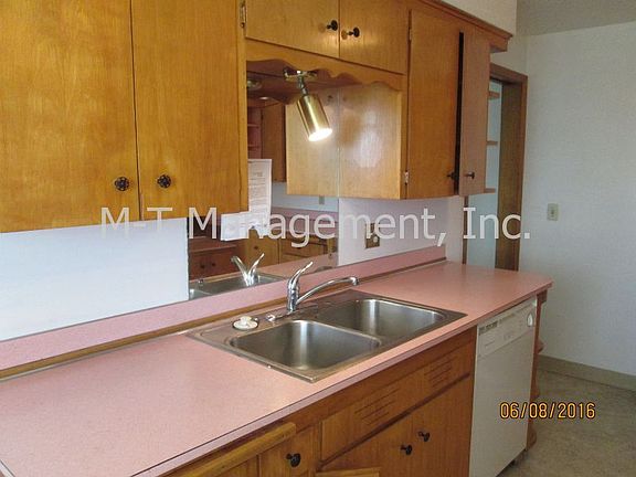 5th image of 8906 E Knox Ave