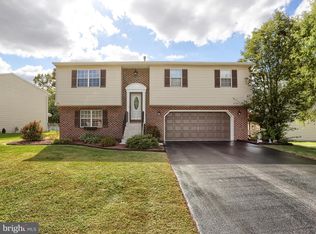 2248 Heather Rd, York, PA 17408