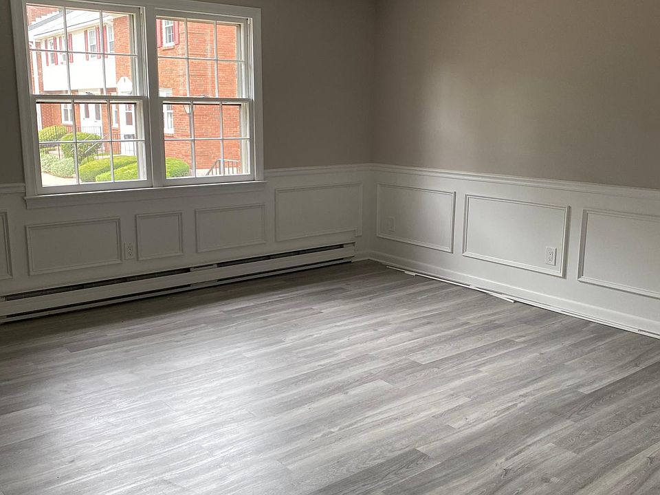 68 Brandywine Ln Suffield CT Zillow