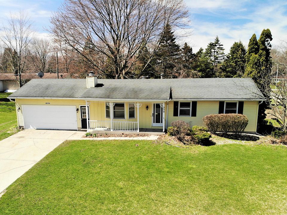 1st image of 250 Cypress Ave