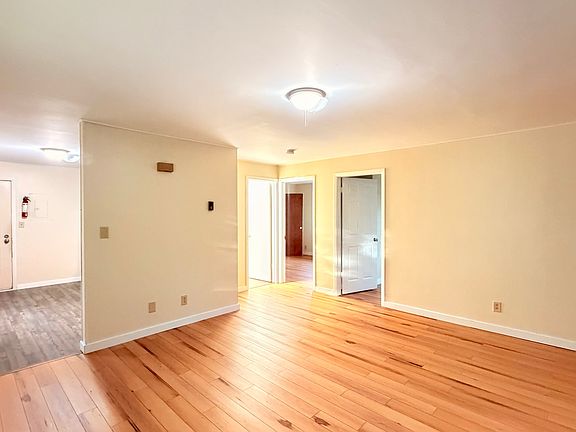 4th image of 363 Weaver St APT 4