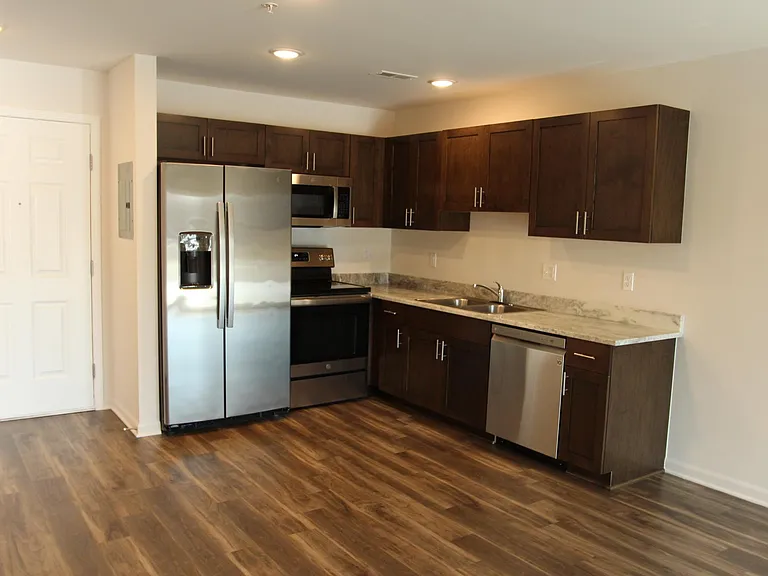 33630 Utica Rd #204 — Photo 9