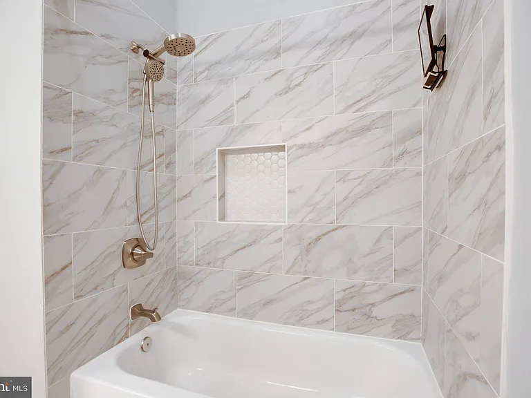 2914 Oakton Crest Pl — Photo 37