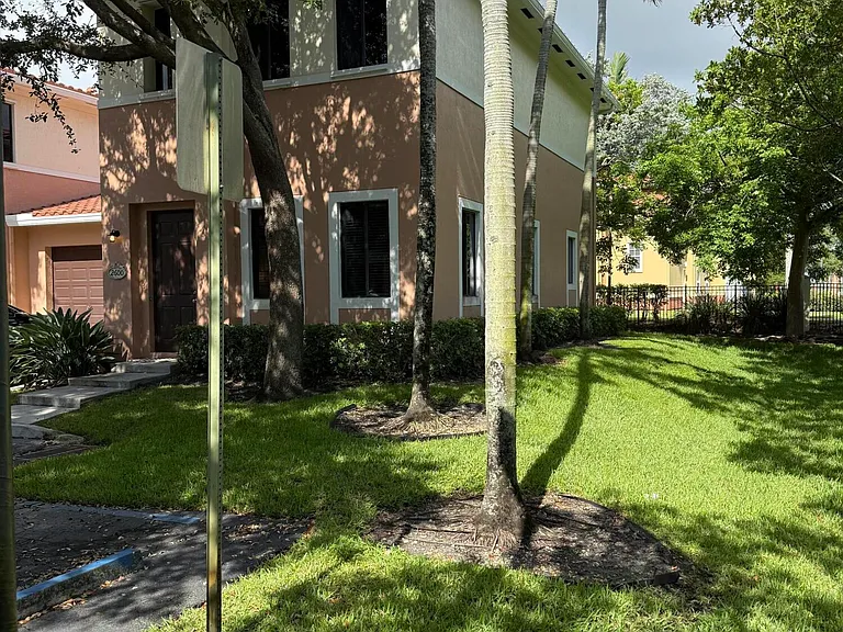 2600 Venetian Dr — Photo 13